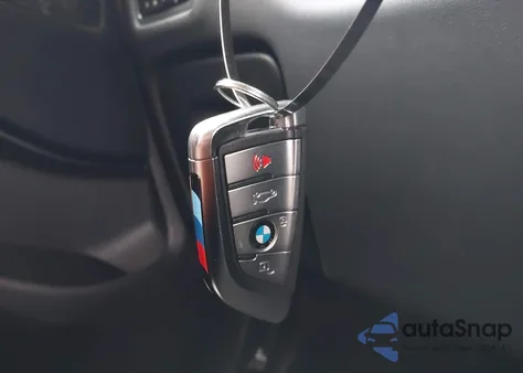 2022 BMW X7 xDrive40I z USA, uszkodzony, nr VIN 5UXCW2C09N9M89860